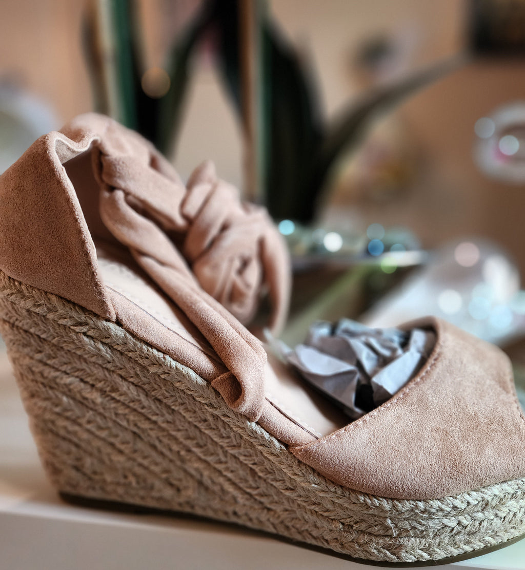 Marytere Collections:Sandra Criss Cross Sandals