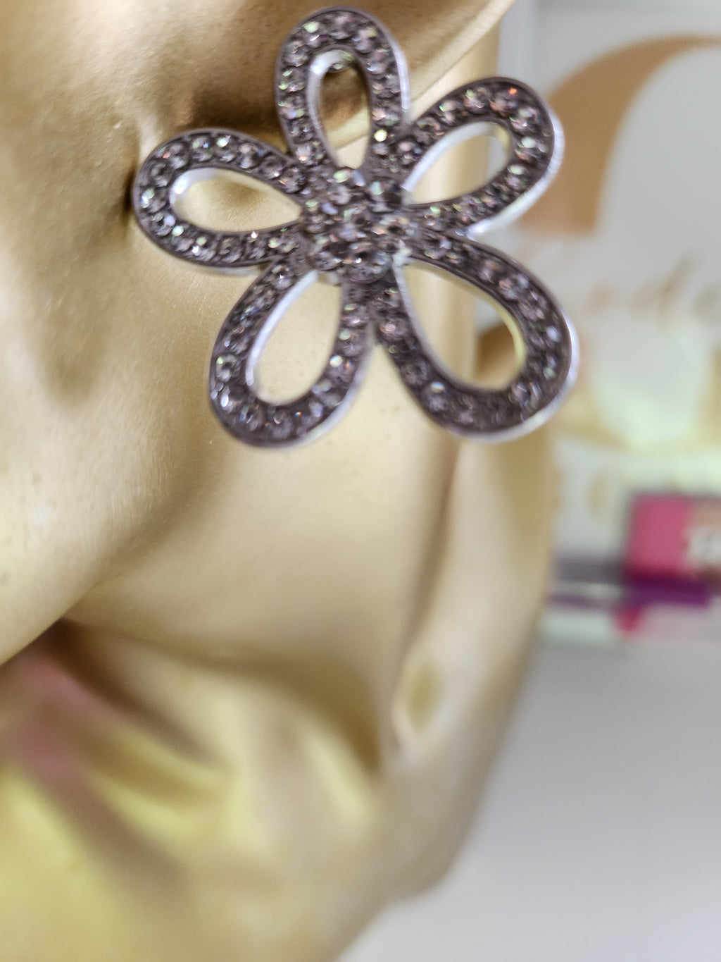 Diamond silver flowers