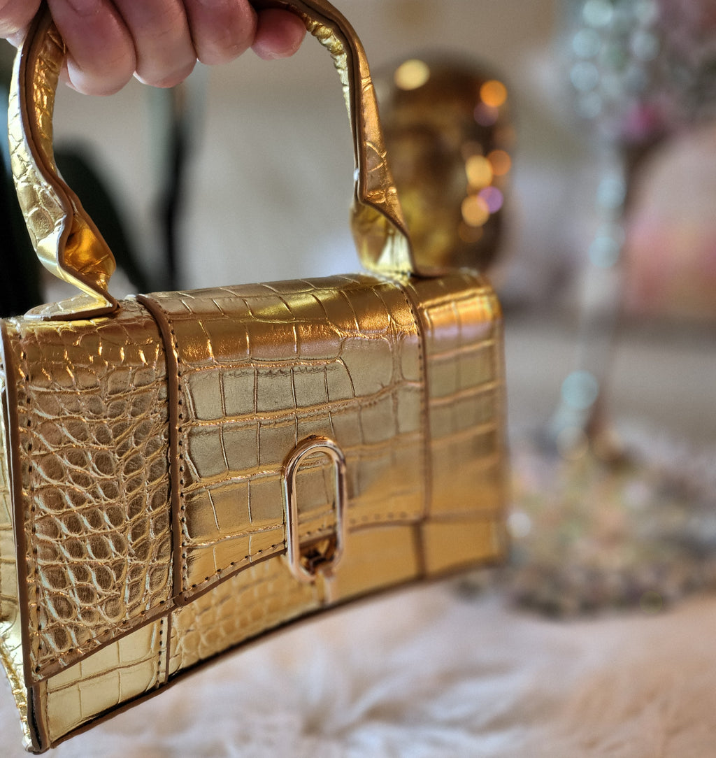 MARYTERE COLLECTIONS:Bertha Crossbody