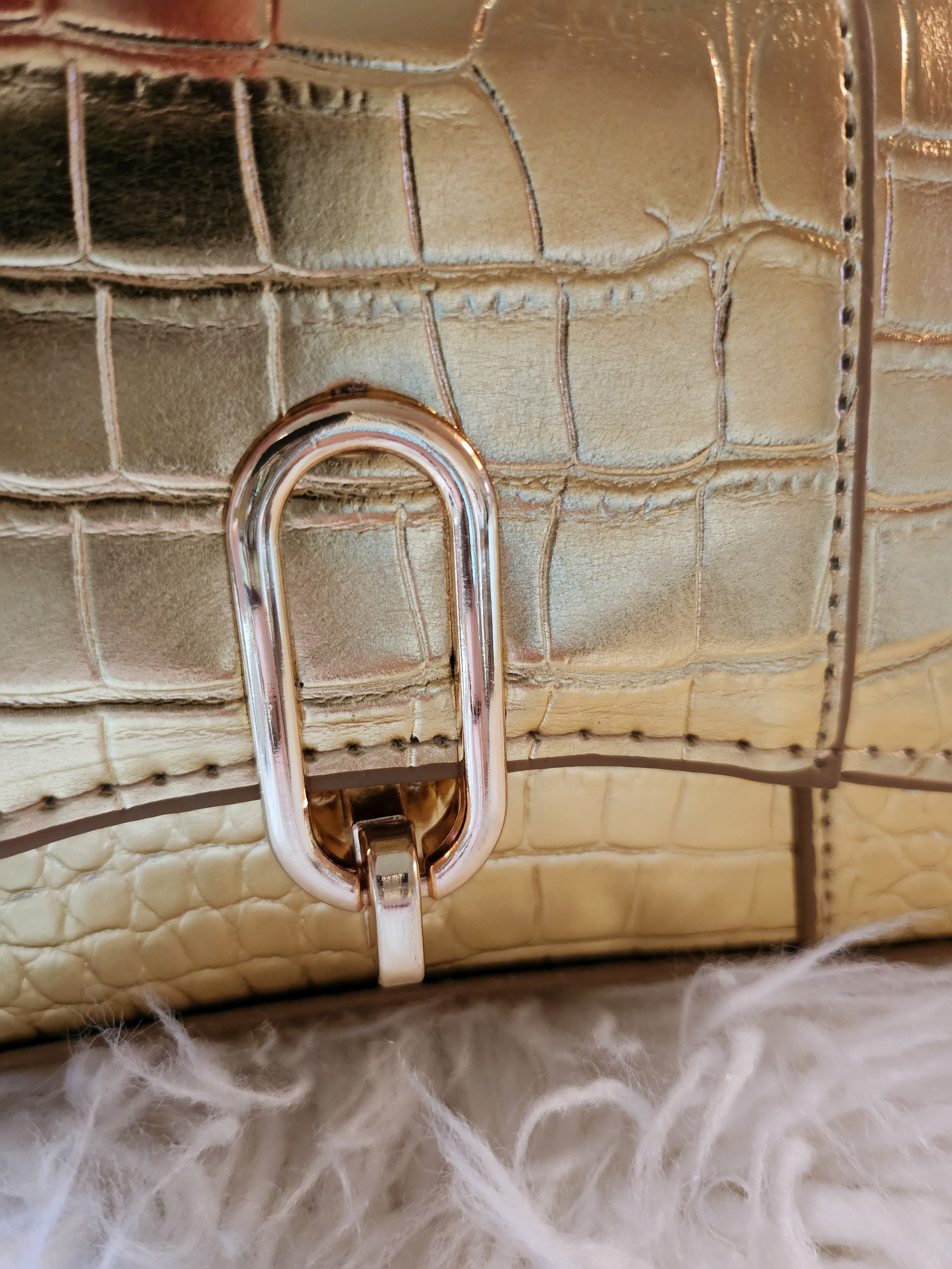 MARYTERE COLLECTIONS:Bertha Crossbody