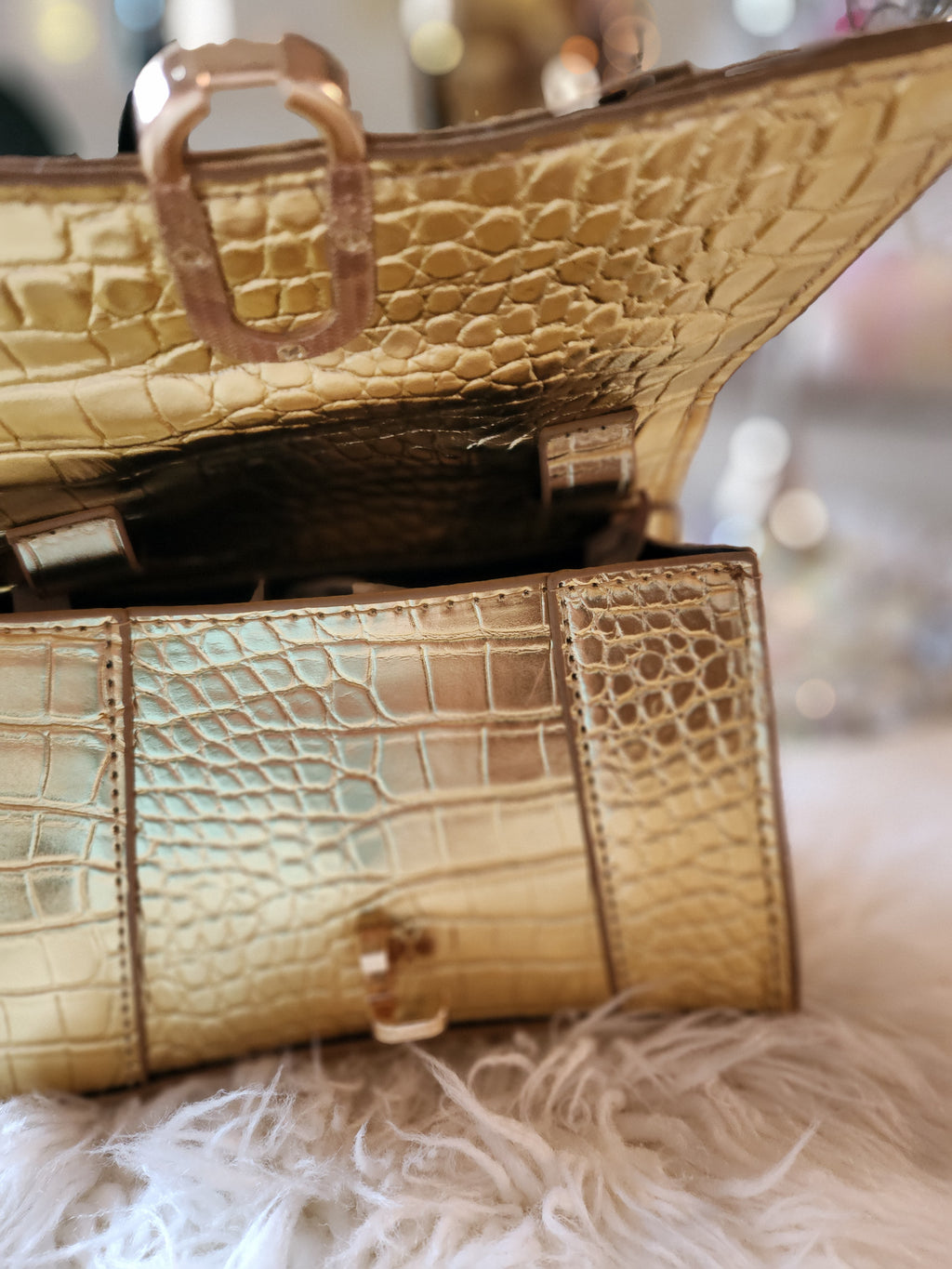 MARYTERE COLLECTIONS:Bertha Crossbody