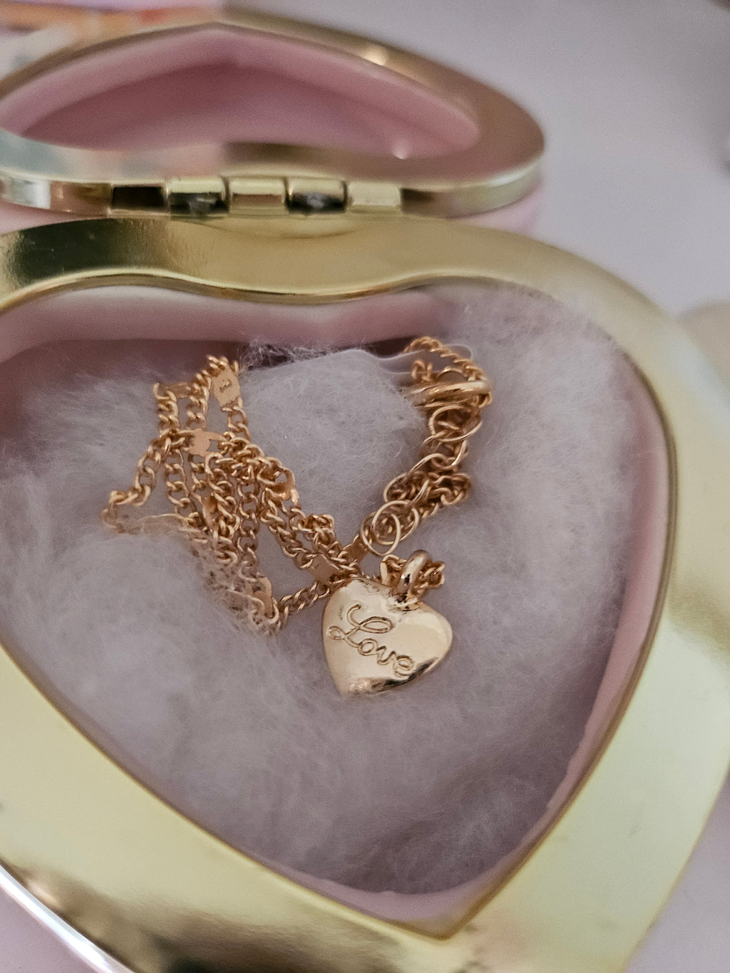 GODESS JEWELS:Love Necklace