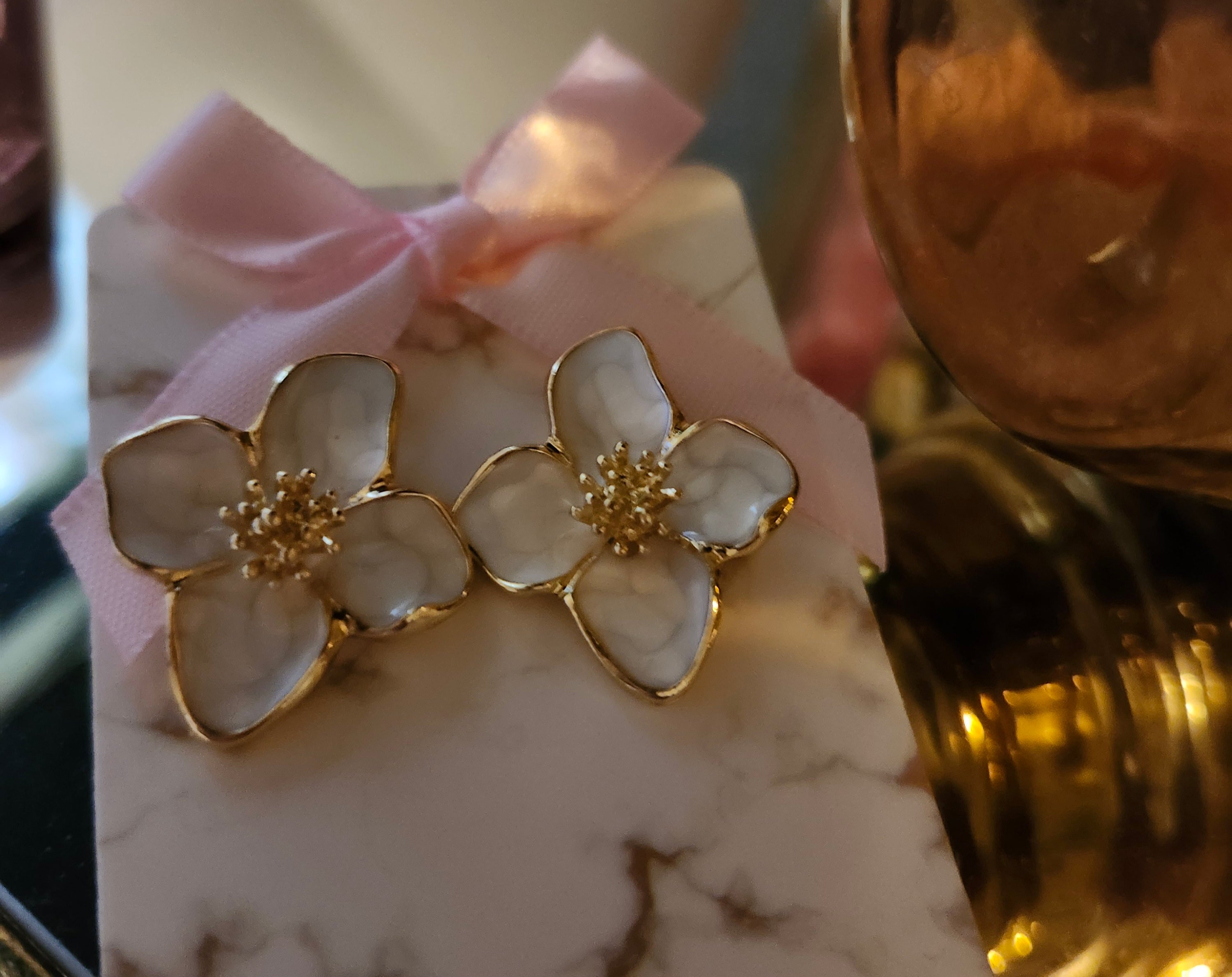 White Flowers Earrings