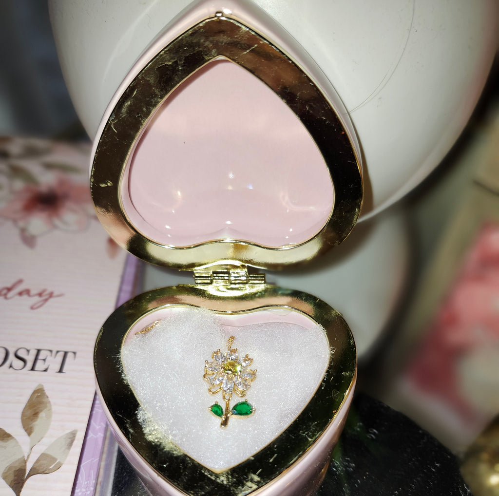 GODESS JEWELS:Flower Necklace