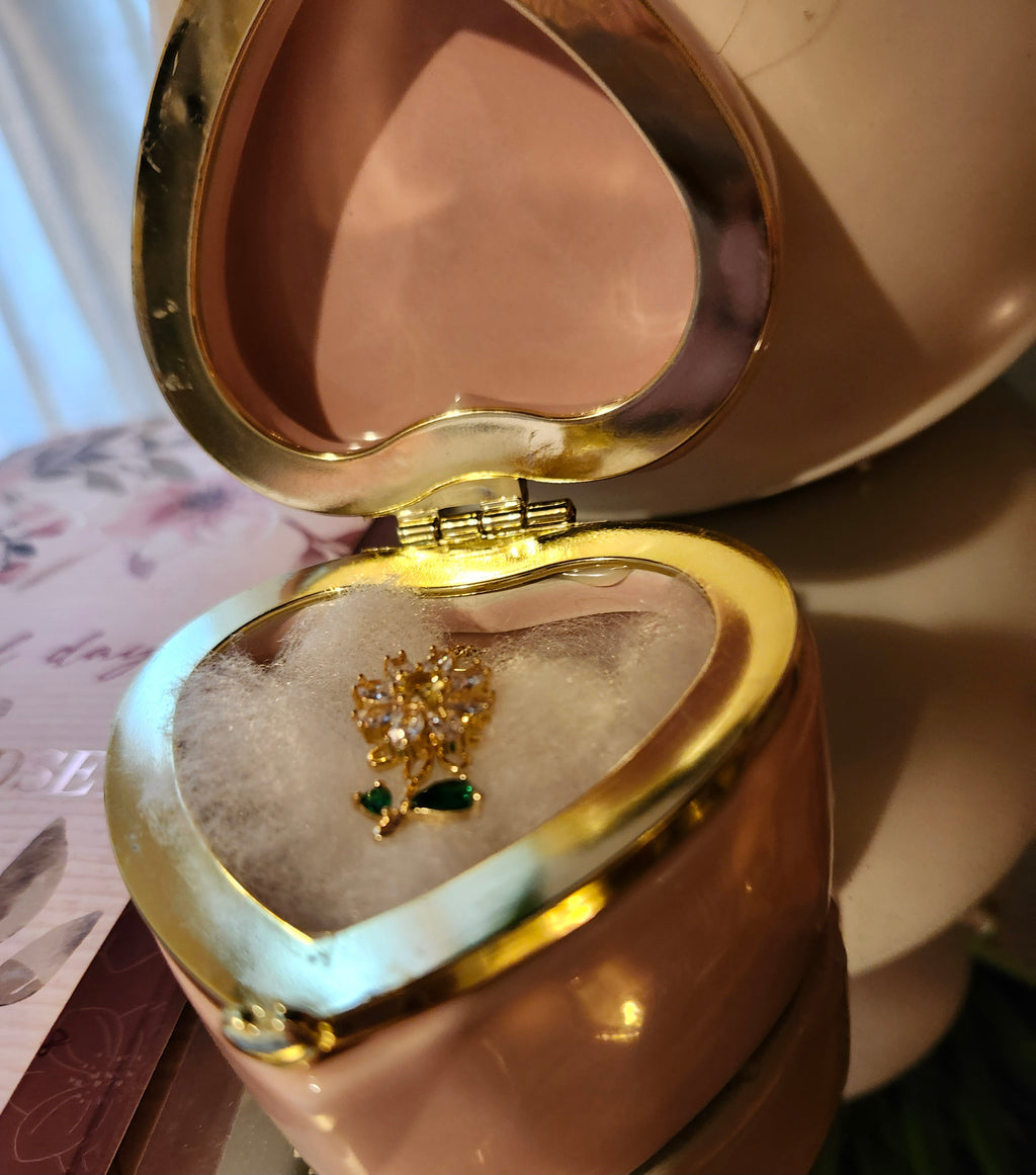 GODESS JEWELS:Flower Necklace