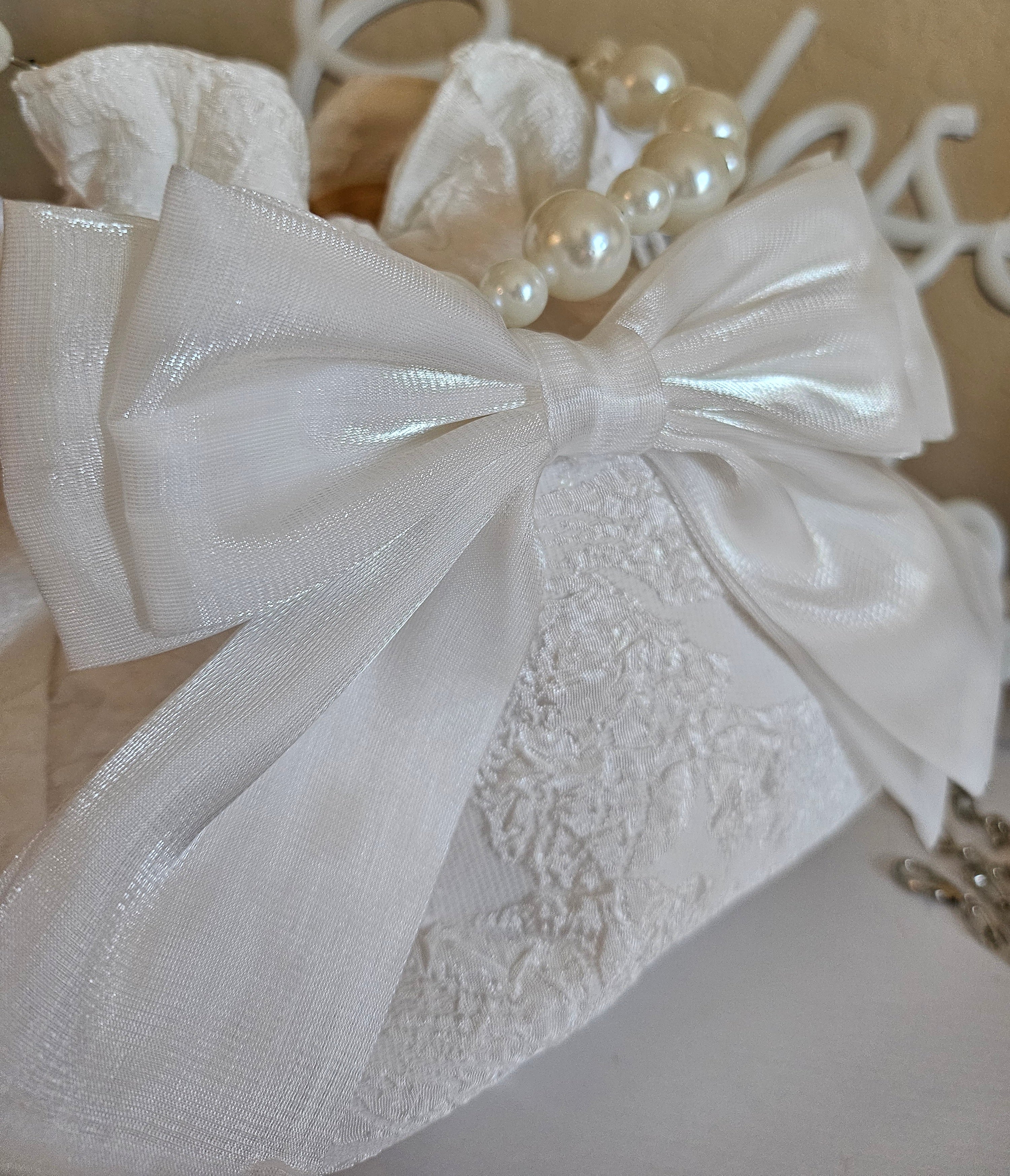 MARYTERE COLLECTIONS:Coquetta Purse