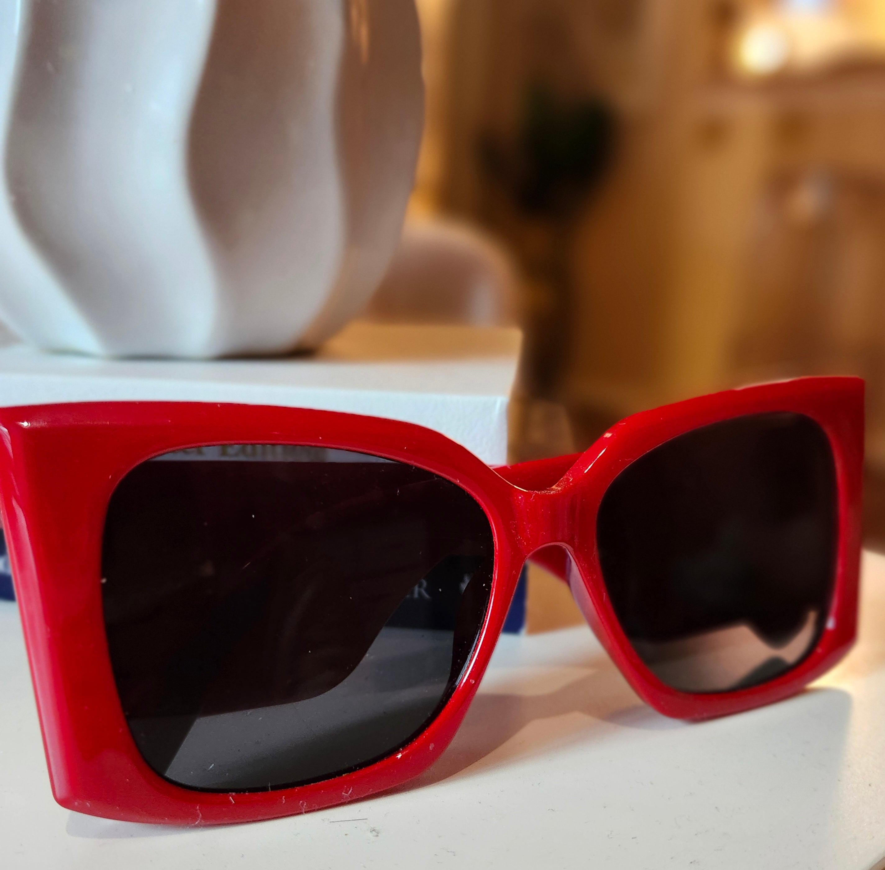 GODESS SUNGLASSES Red Lovers