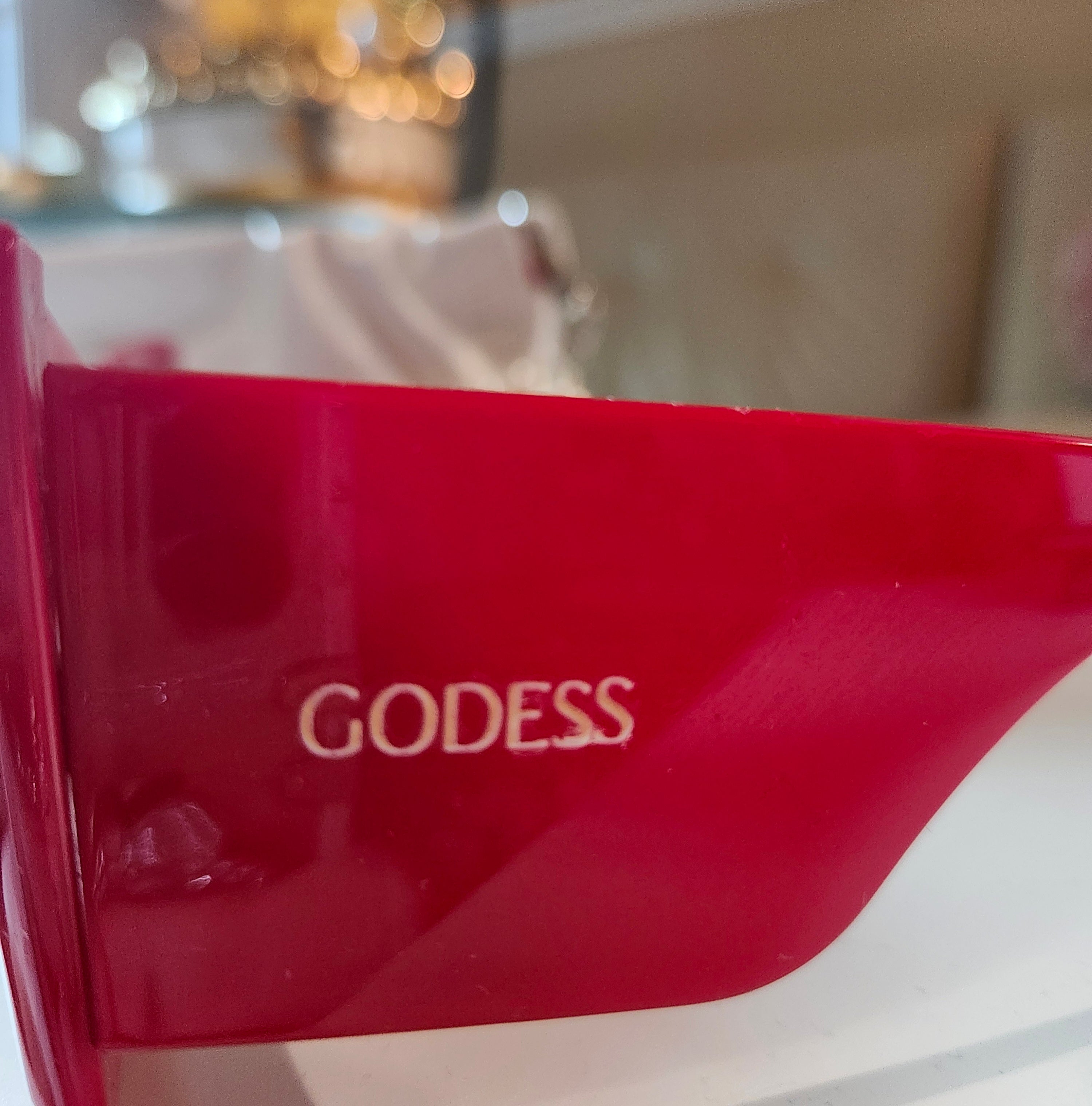 GODESS SUNGLASSES Red Lovers