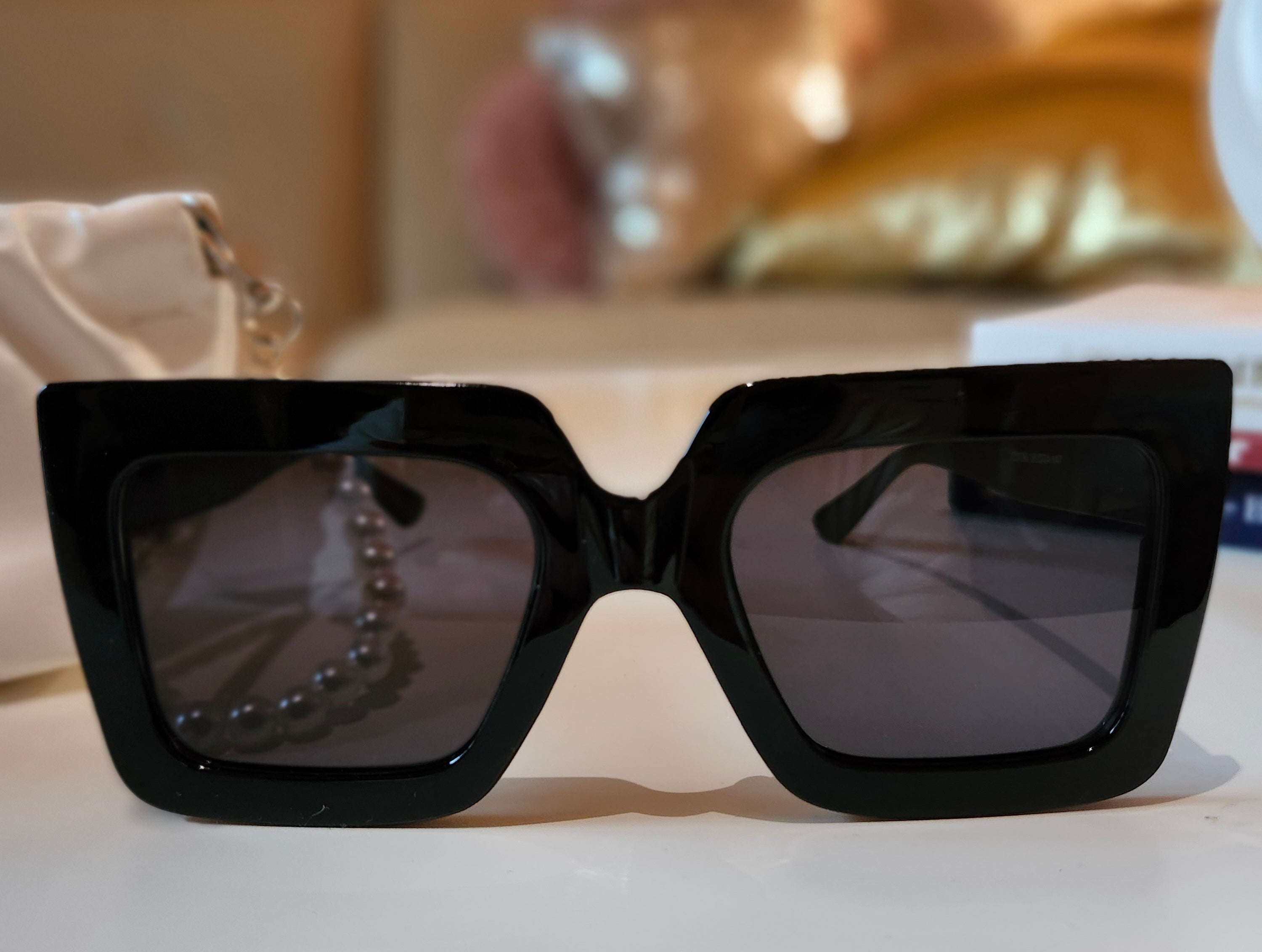 GODESS SUNGLASSES Black lovers