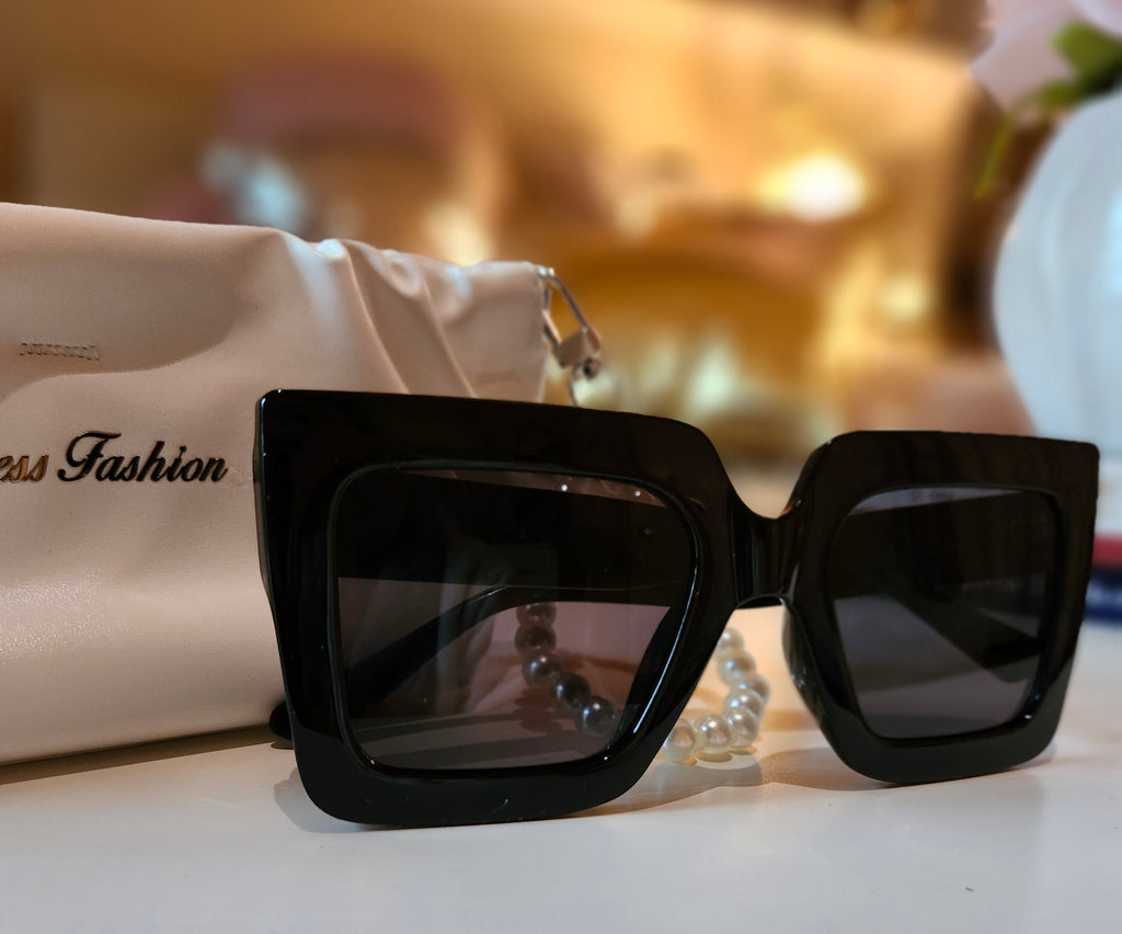 GODESS SUNGLASSES Black lovers