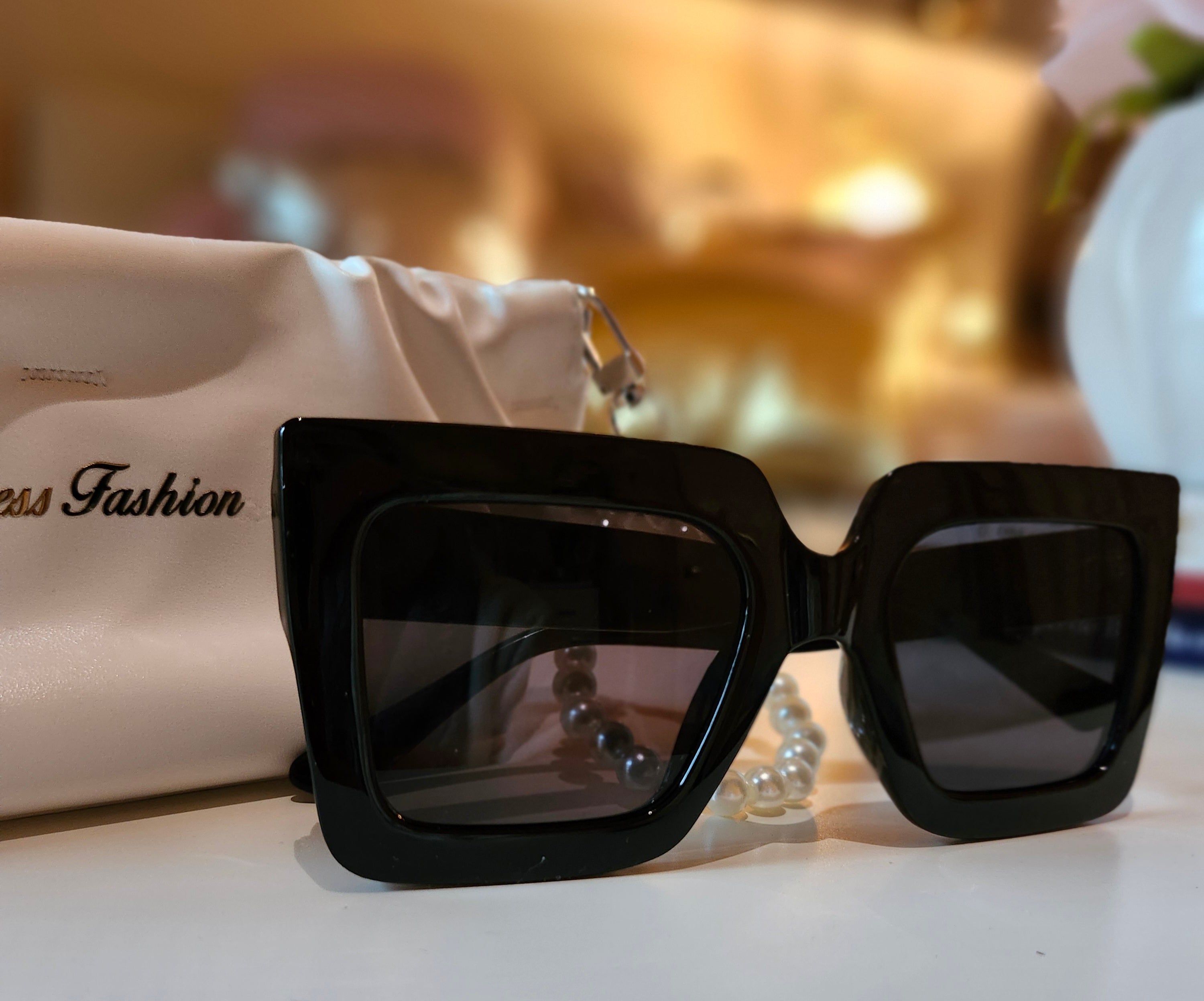 GODESS SUNGLASSES Black lovers