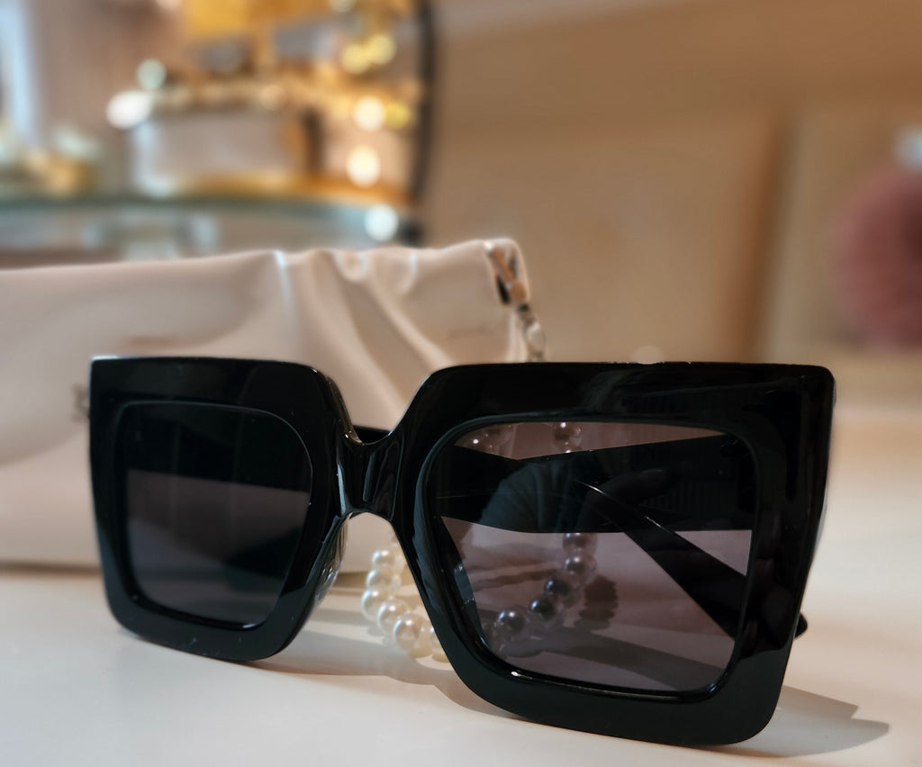 GODESS SUNGLASSES Black lovers