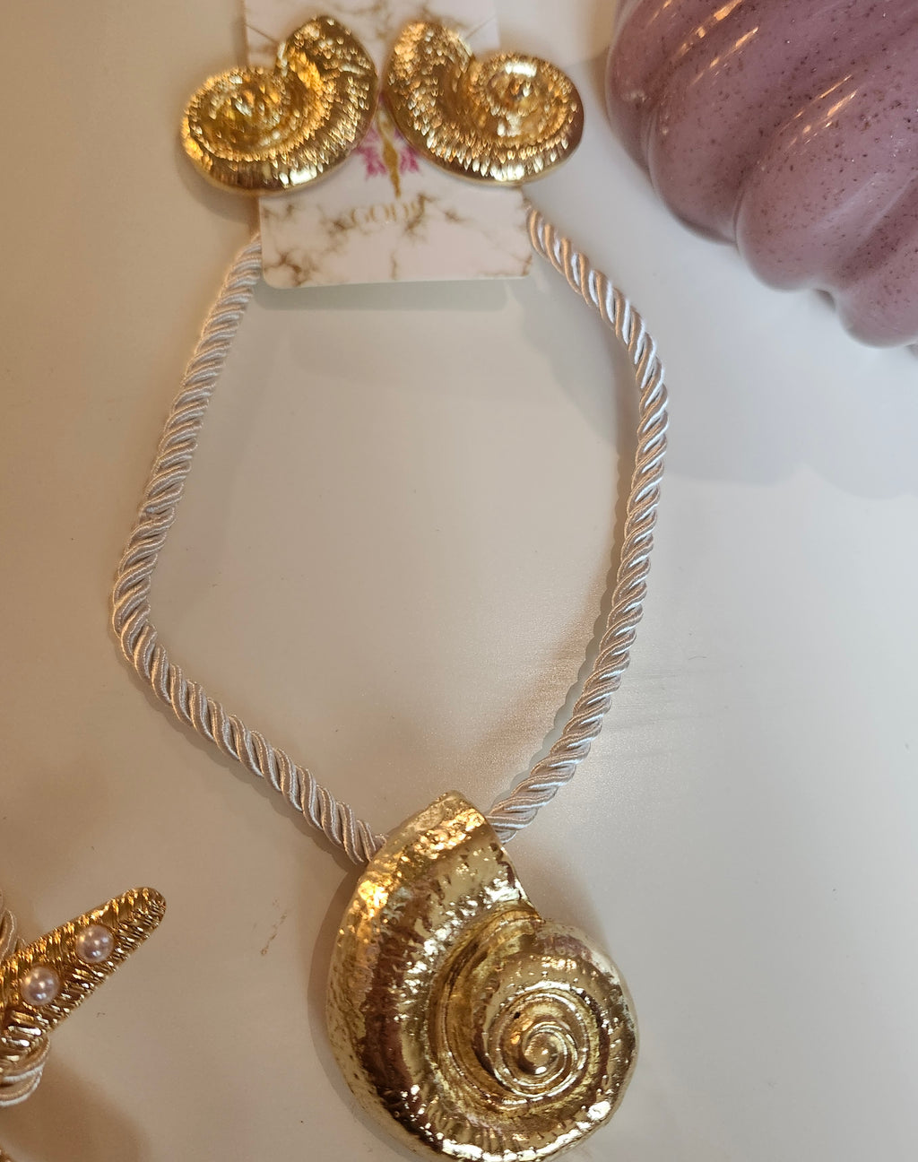 Caracol Necklace Set