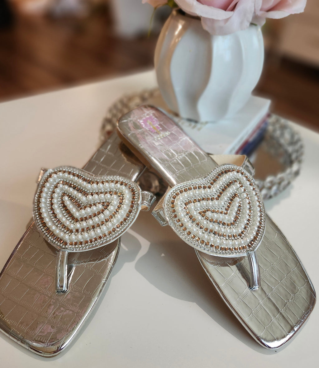 MARITERE COLLECTIONS:Pati Silver Sandals
