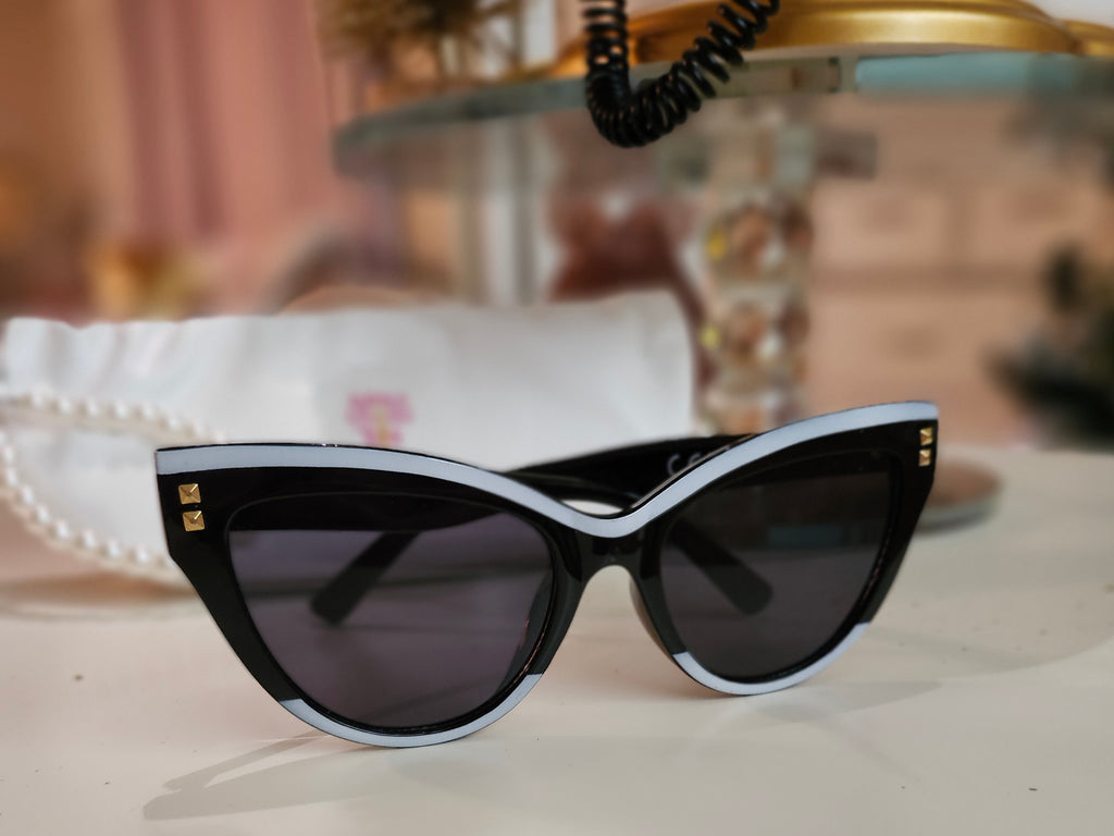GODESS SUNGLASSES:BLACK N WHITE CAT