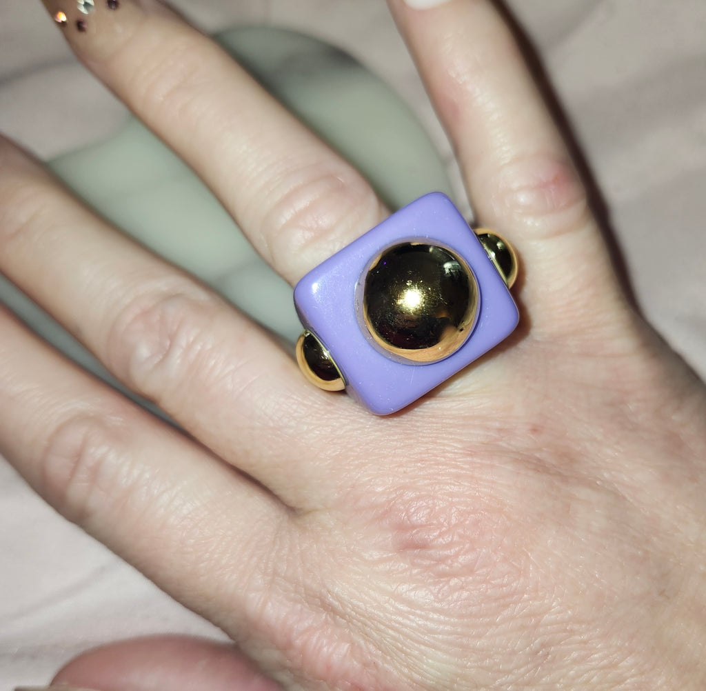 Colorful Rings