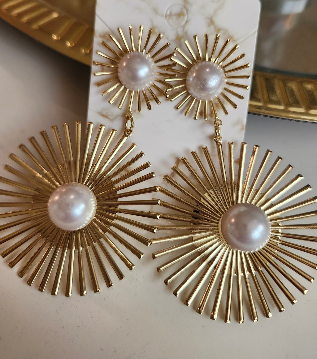Gold and pearl Earrings
