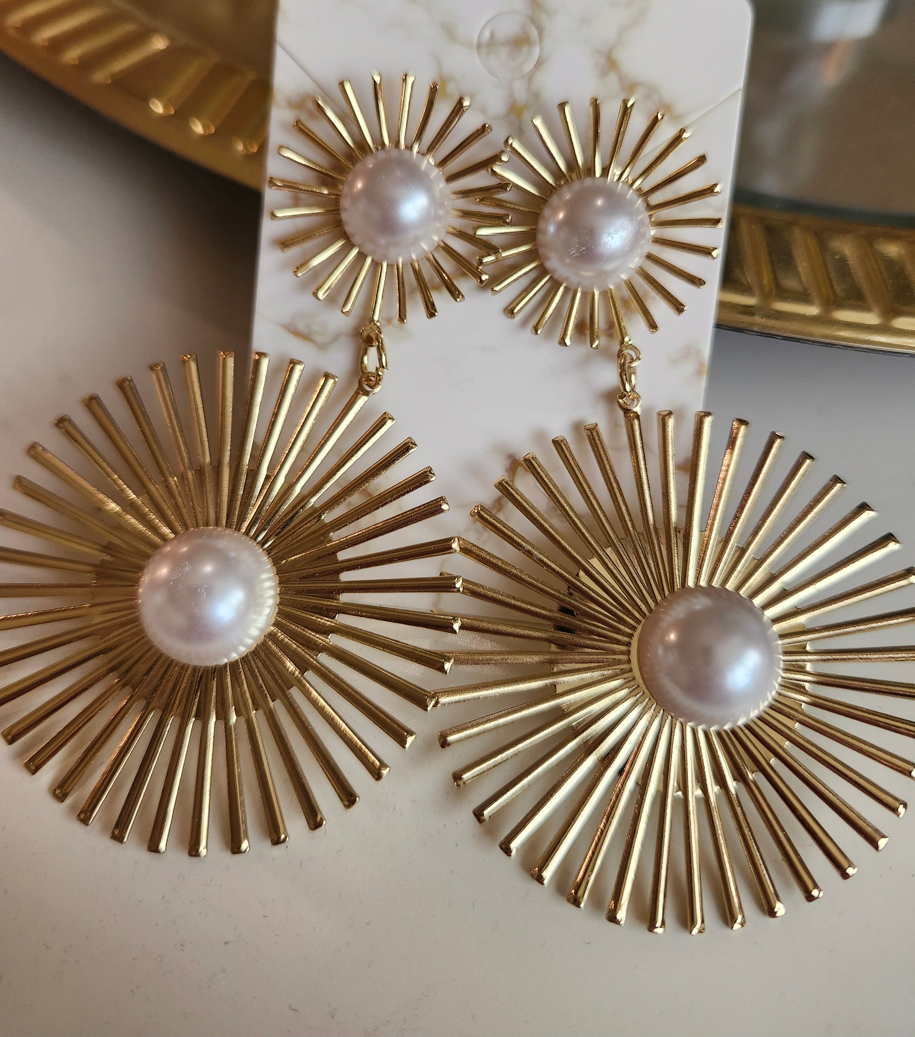 Gold and pearl Earrings