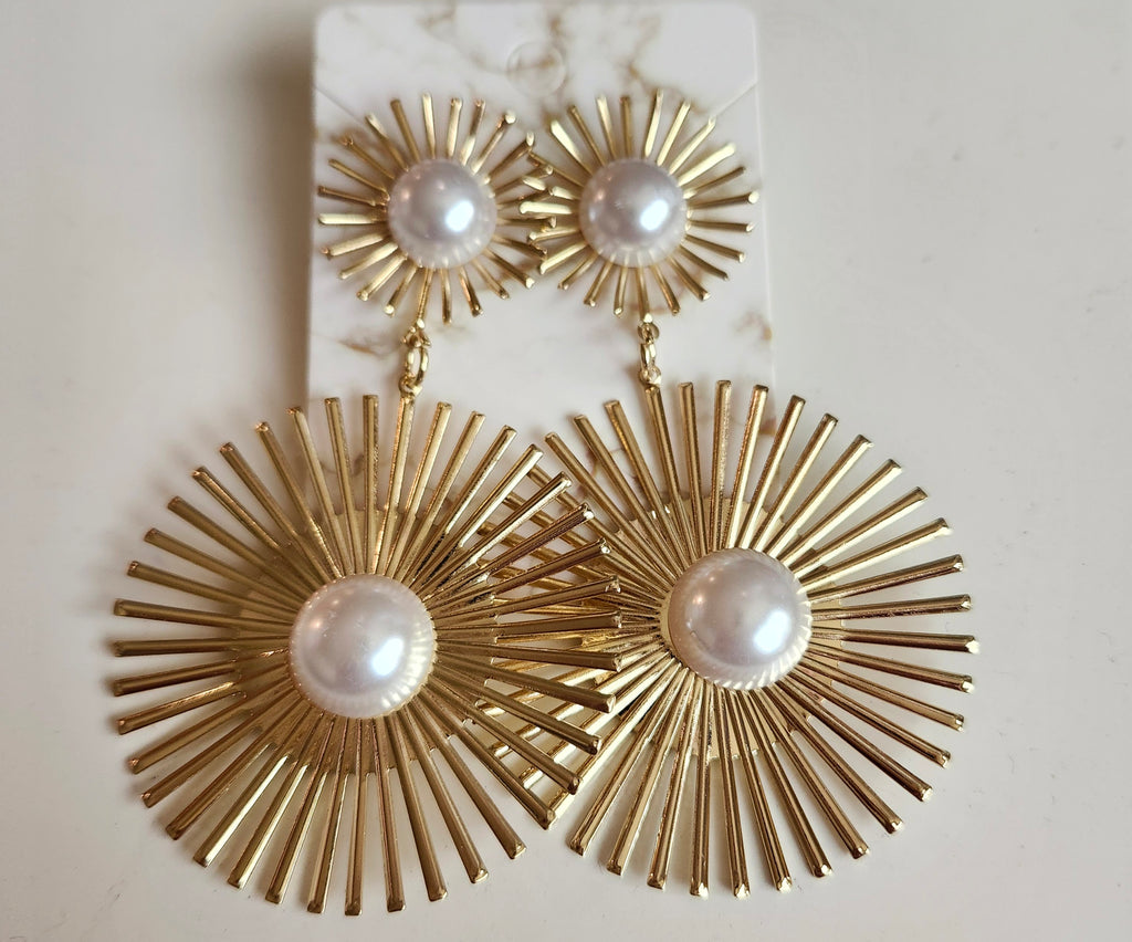Gold and pearl Earrings