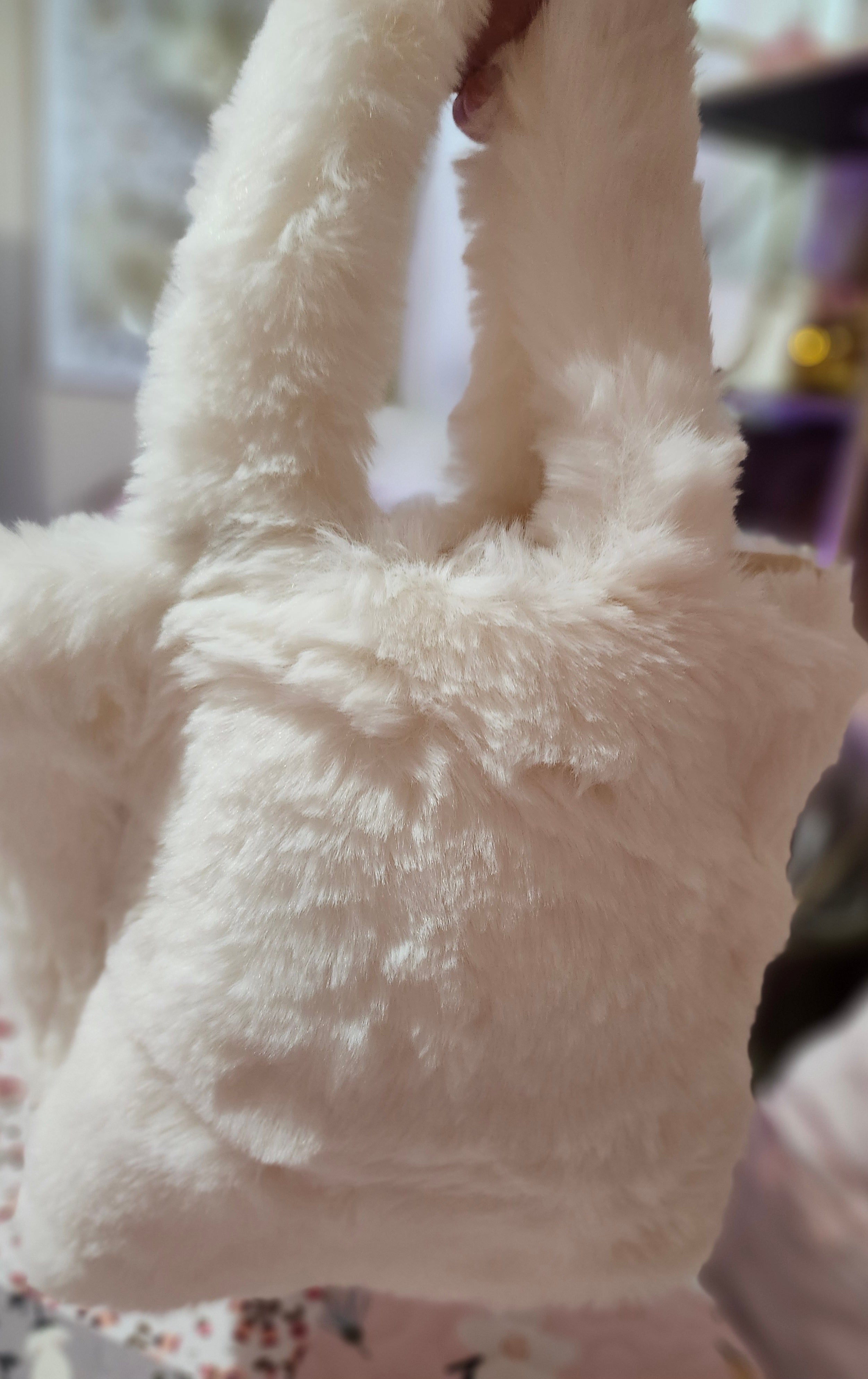 MARYTERE COLLECTIONS:White Bear bag