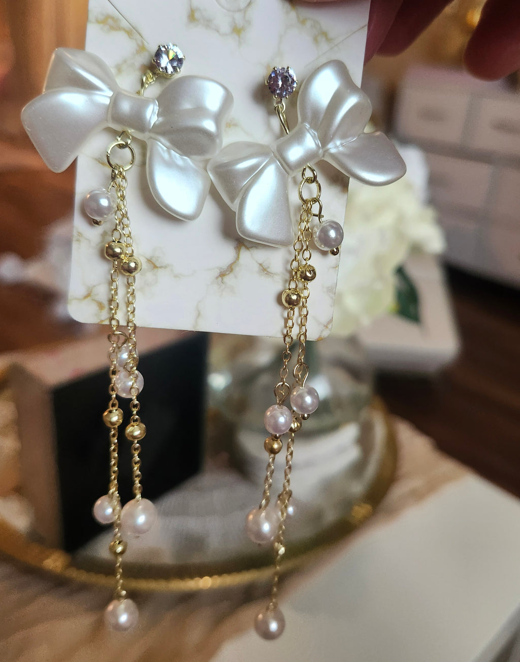 Bow n pearls Earrings