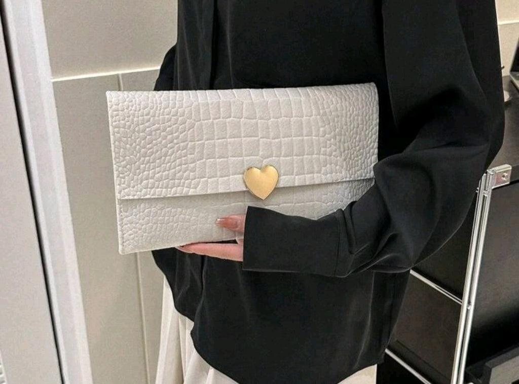 MARYTERE COLLECTION'S:Gold Heart Handbag