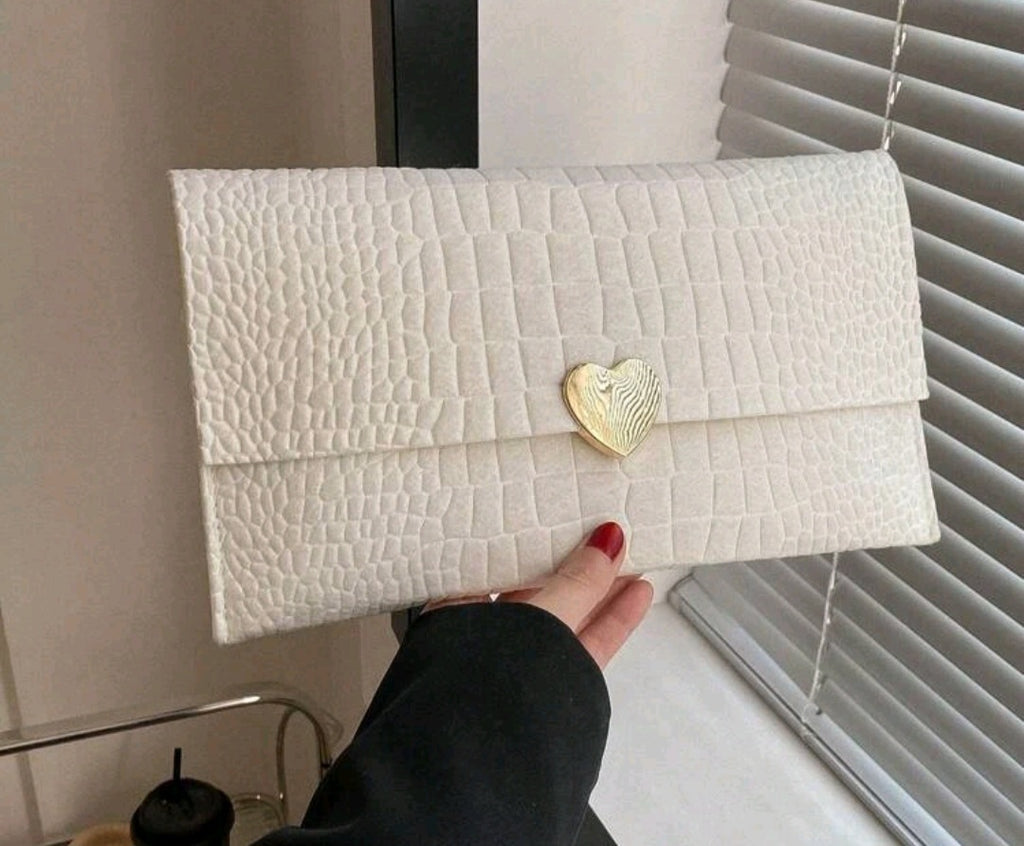 MARYTERE COLLECTION'S:Gold Heart Handbag