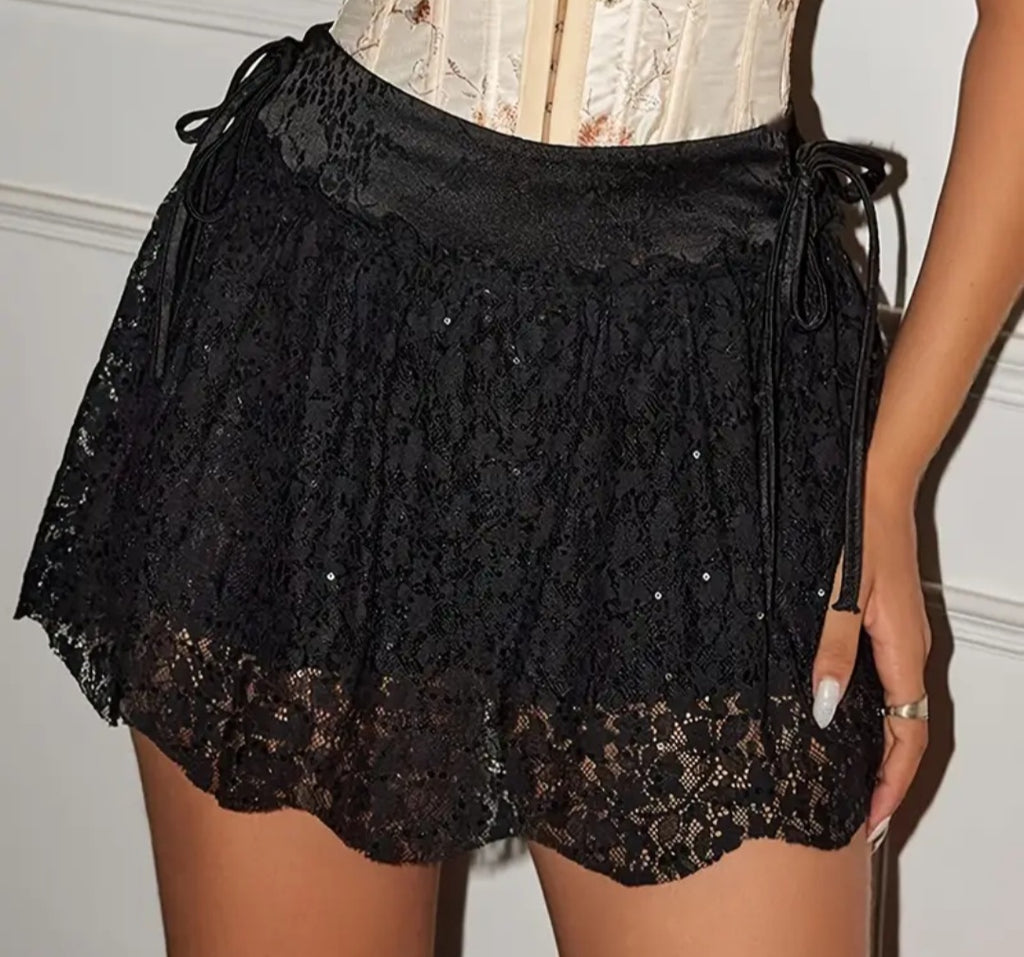 SOPHIE LACE SKIRT
