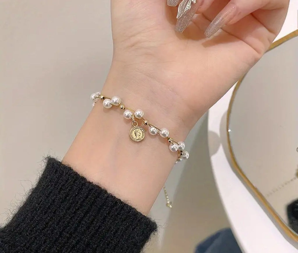 GODESS JEWELS:Pearls Bracelet