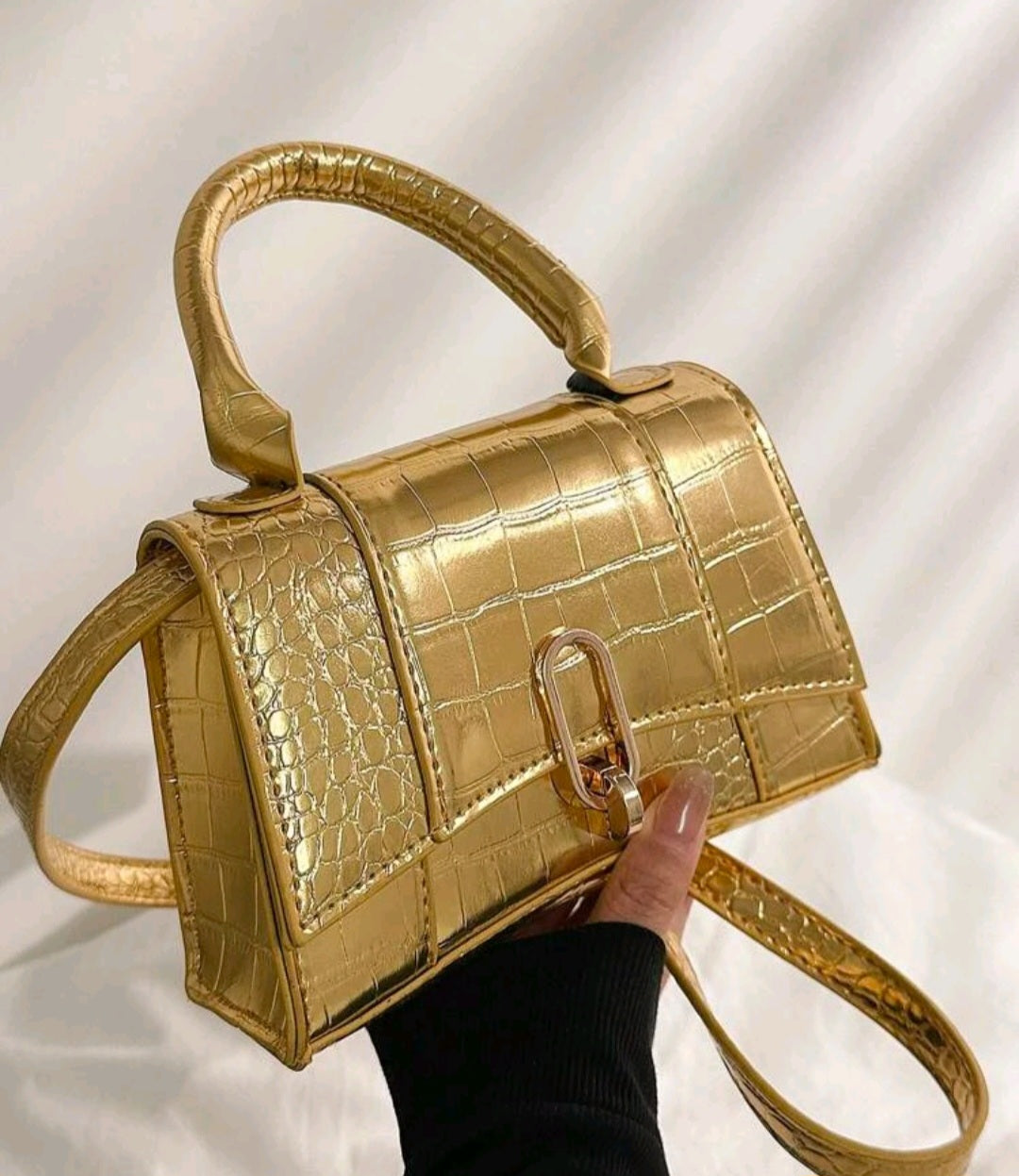 MARYTERE COLLECTIONS:Bertha Crossbody