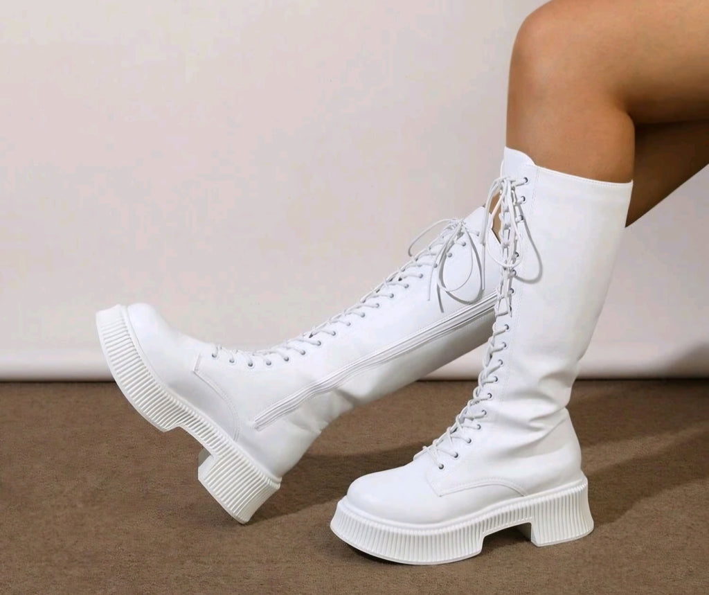 Roxy White boots
