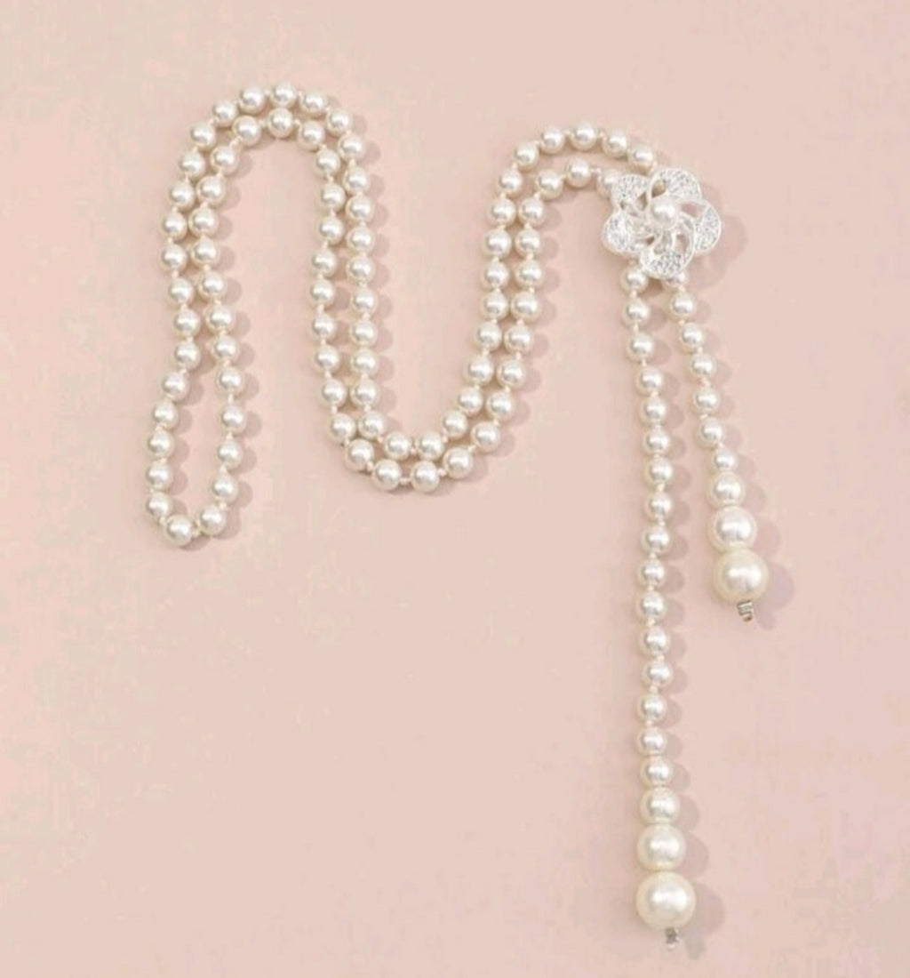 Flower pearls belt