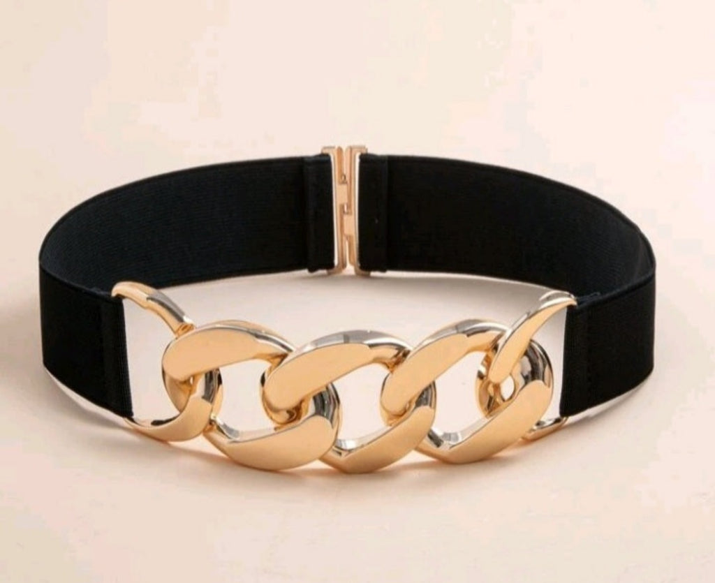 Cinturon negro y cadena