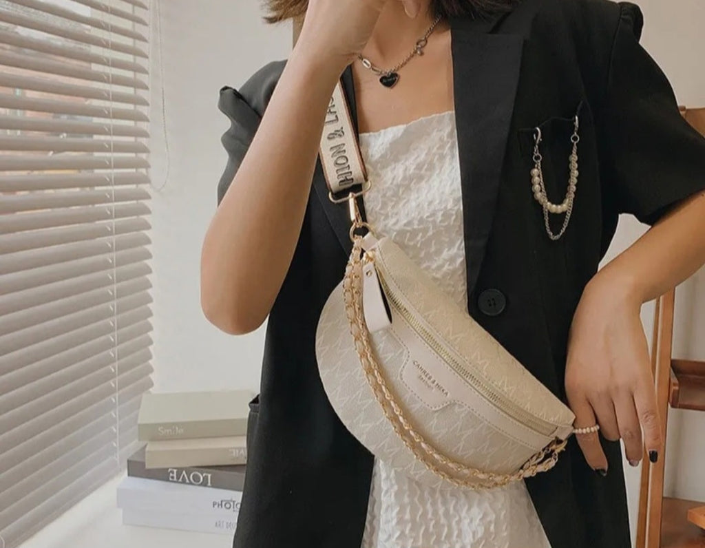 MARYTERE COLLECTIONS:Gold Flower shoulder bag