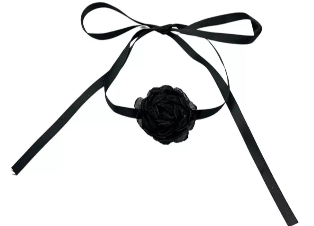 Barbara Flower Necklace