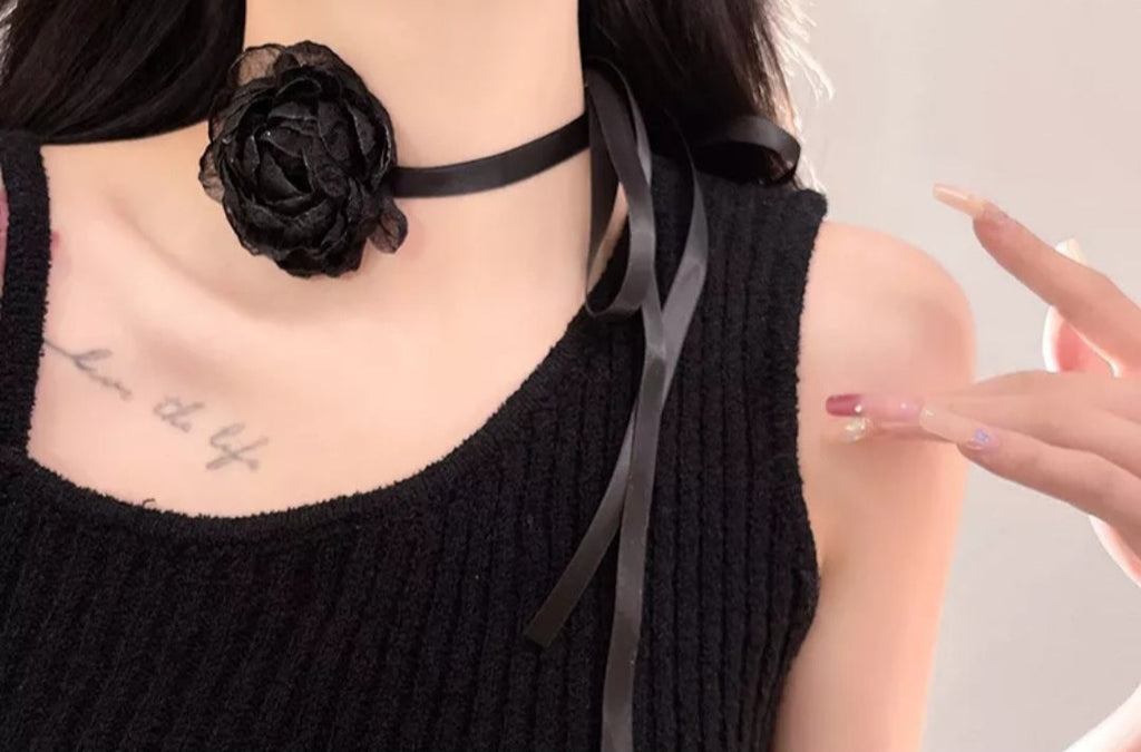 Barbara Flower Necklace