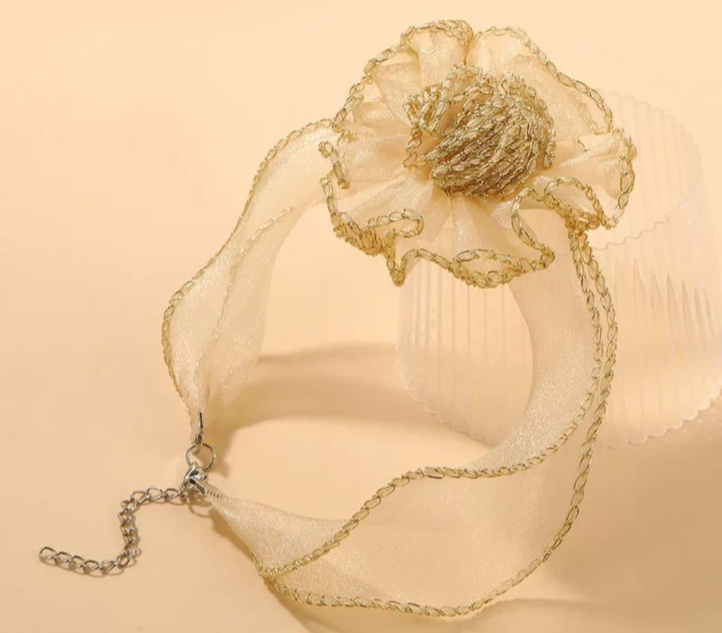 NATALIE FLOWER NECKLACE