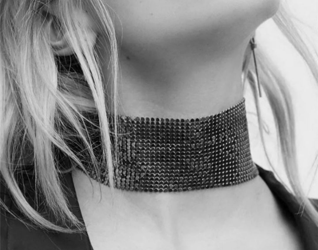 Night time Choker