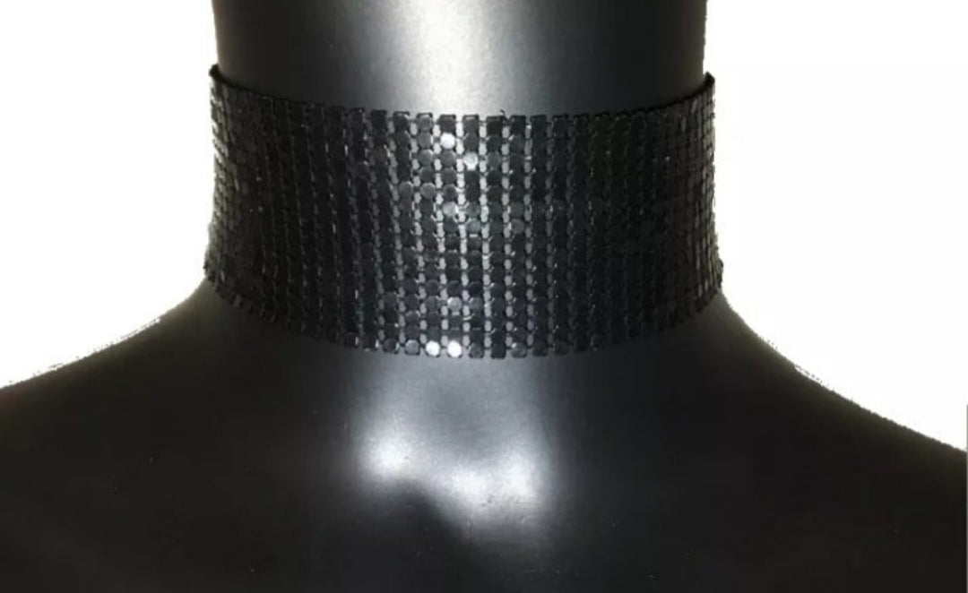 Night time Choker