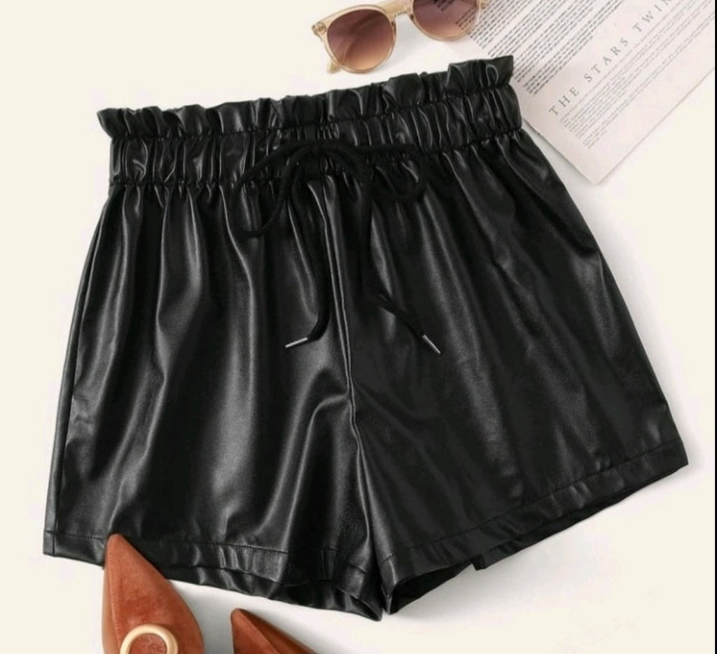 Mariela leather short pant