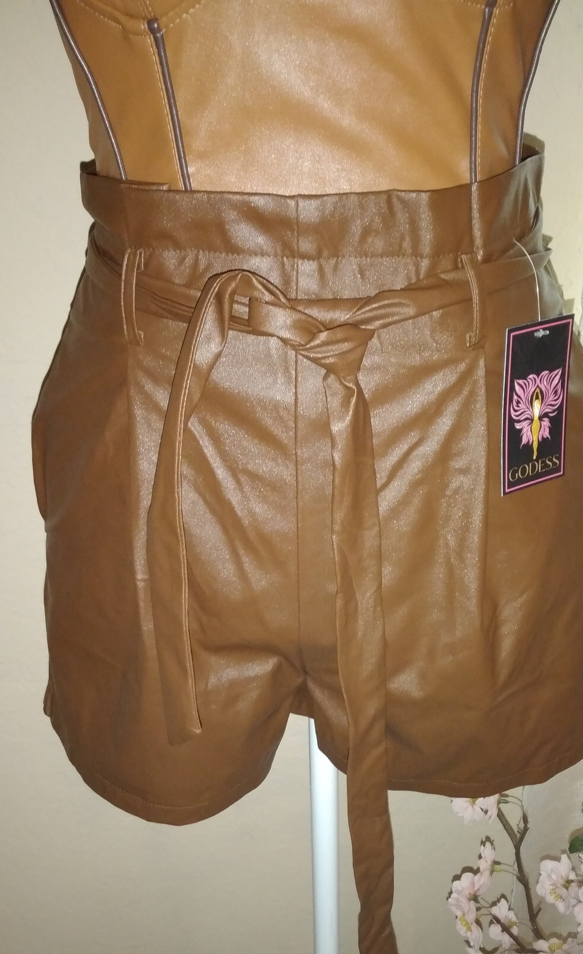 Coffee leather Short