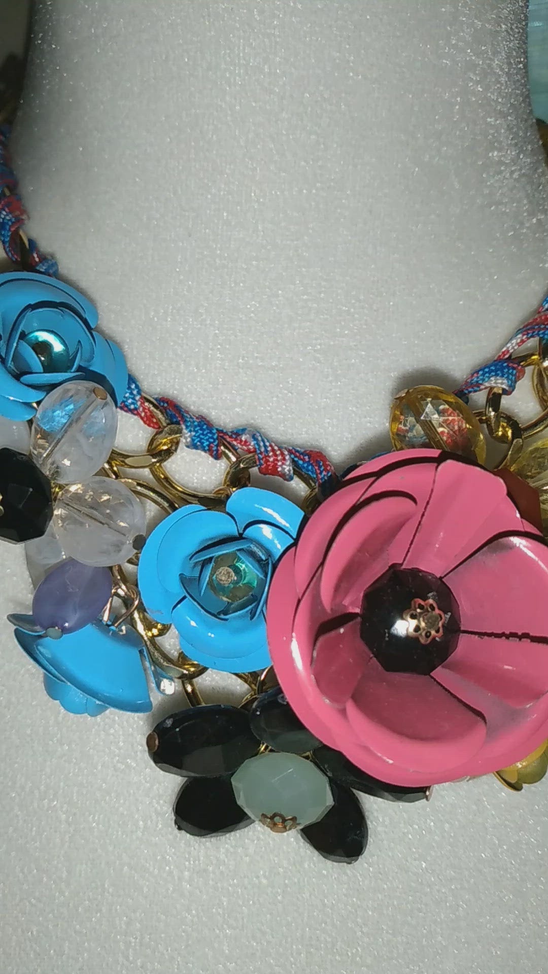 Flowers colorful necklace